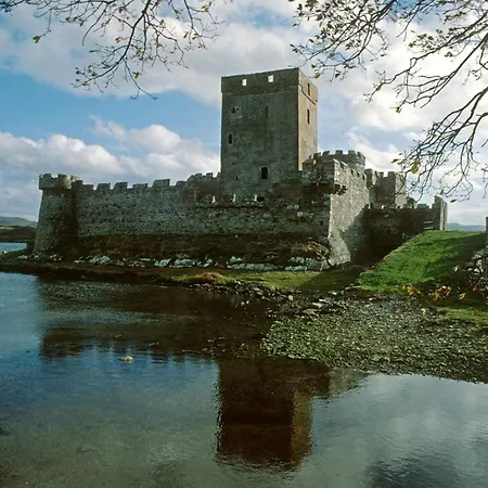 Town House Creeslough
