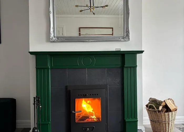 Town House Creeslough