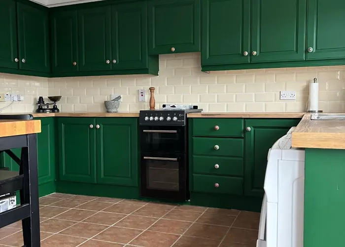 펜션 Town House Creeslough