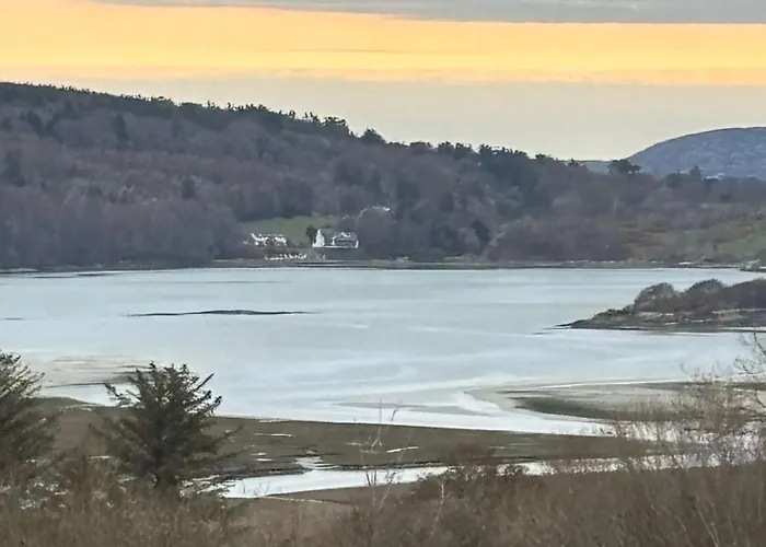 Town House * Creeslough