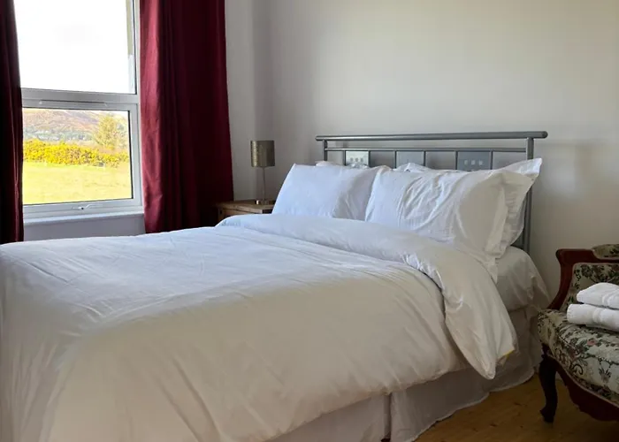 Town House 펜션 Creeslough